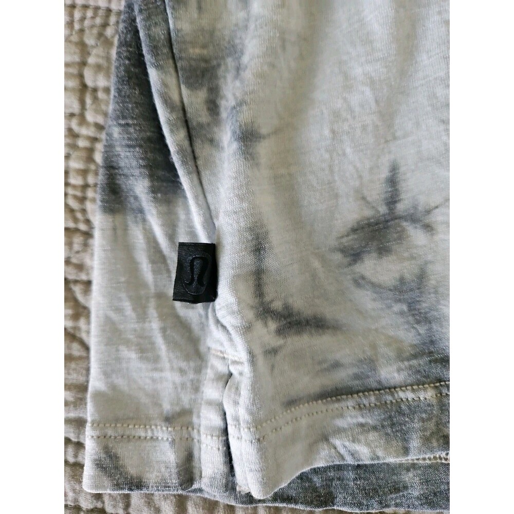 Lululemon Womens Long Sleeve Crew Neck Tie Dye Camouflage Shirt Size XL - Picture 6 of 6